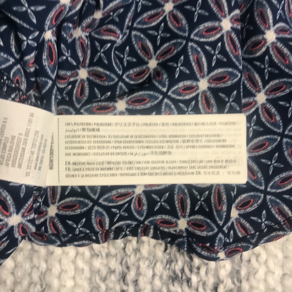 2/$15 HOLLISTER Floral Flowy Tank Size XS - Picture 5 of 5
